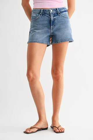 Everyday Stretch Short in Medium Denim